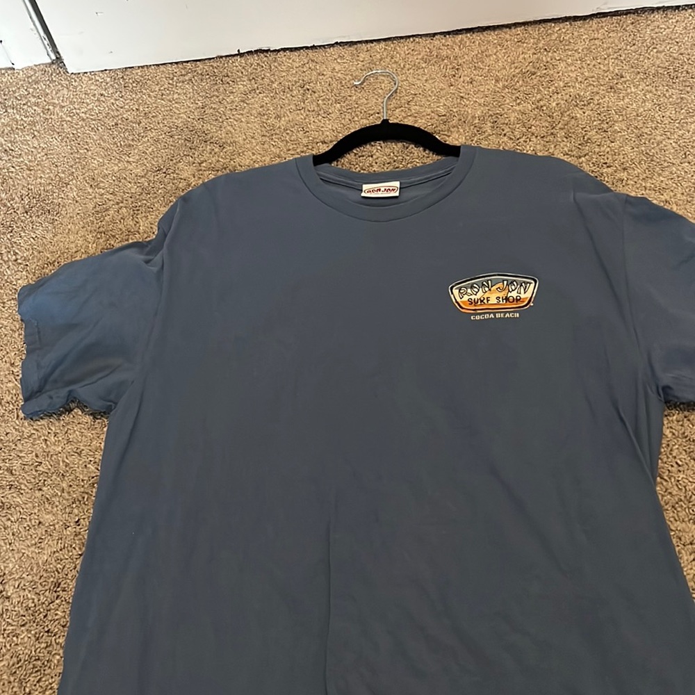 Tee shirt